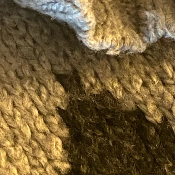 Sweater - Picture 5 of 8